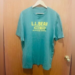 L L BEAN  men tshirt